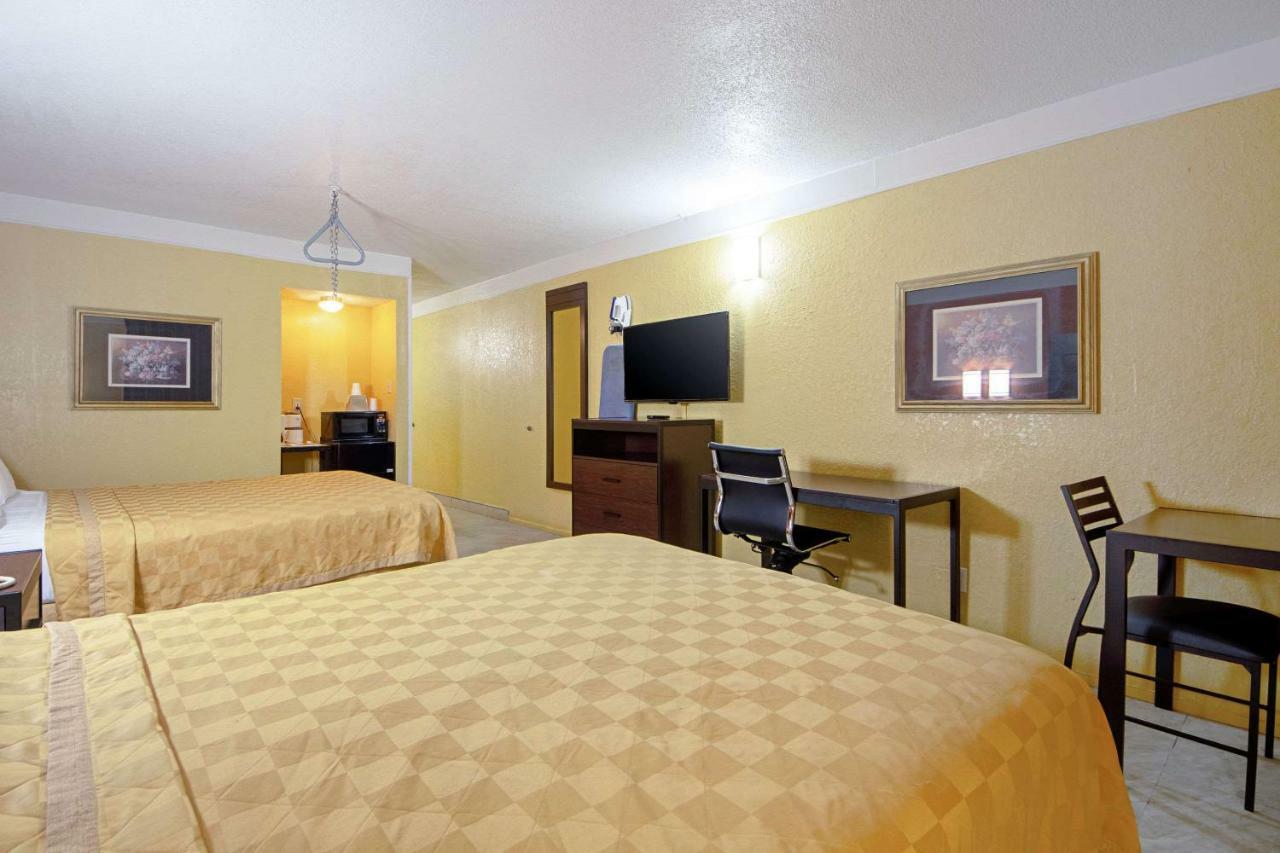 Economy Inn & Suites Denton Dış mekan fotoğraf