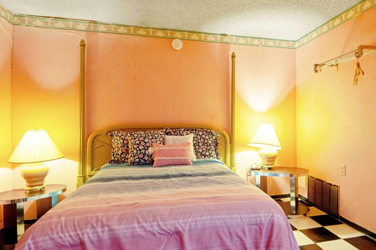 Economy Inn & Suites Denton Dış mekan fotoğraf