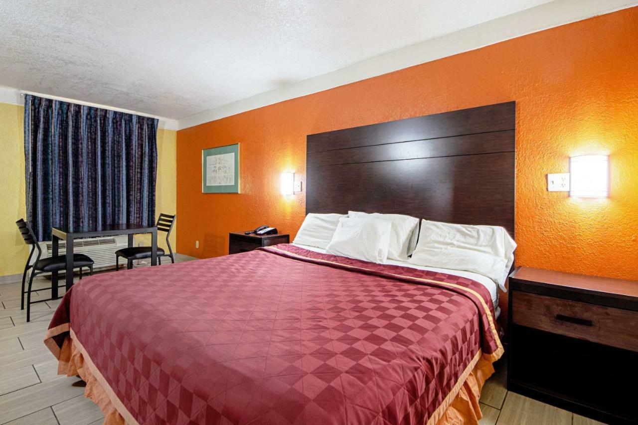 Economy Inn & Suites Denton Dış mekan fotoğraf