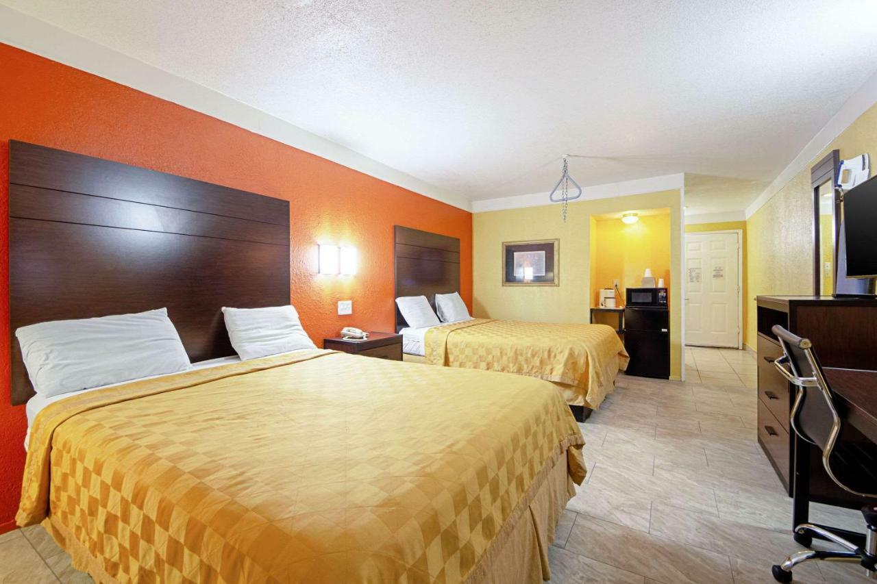 Economy Inn & Suites Denton Dış mekan fotoğraf