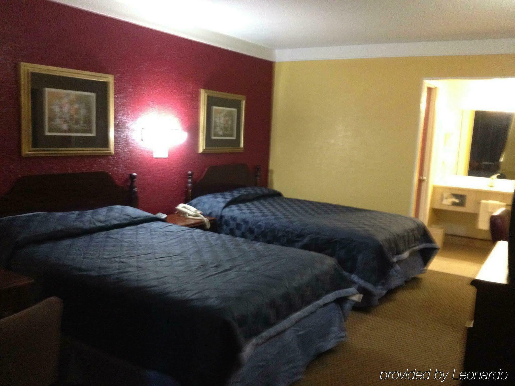Economy Inn & Suites Denton Dış mekan fotoğraf
