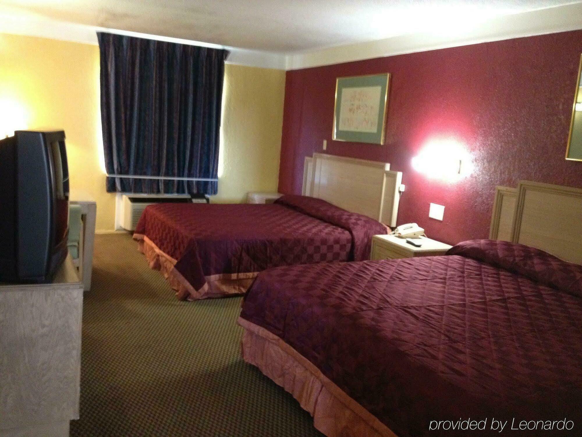 Economy Inn & Suites Denton Dış mekan fotoğraf